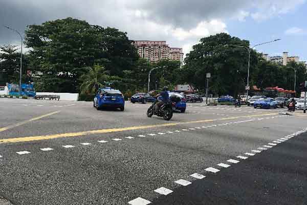 Junction right turn to Commonwealth Avenue
